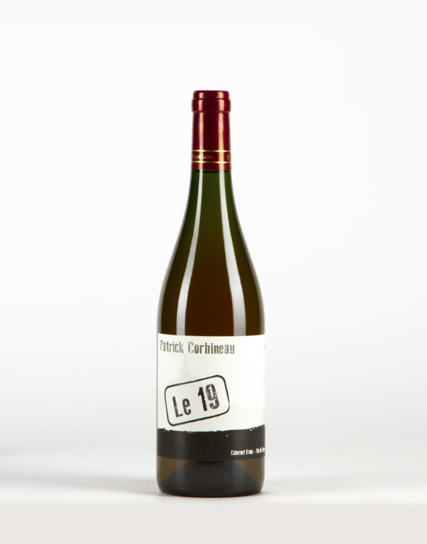 Rosé dans la cour Le 19 Vin de France, Domaine Patrick Corbineau