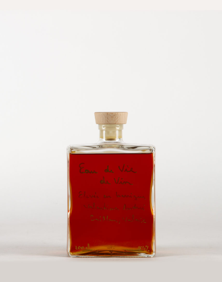 Eau de vie vieillie en barrique Valais, Domaine Valentina Andreï